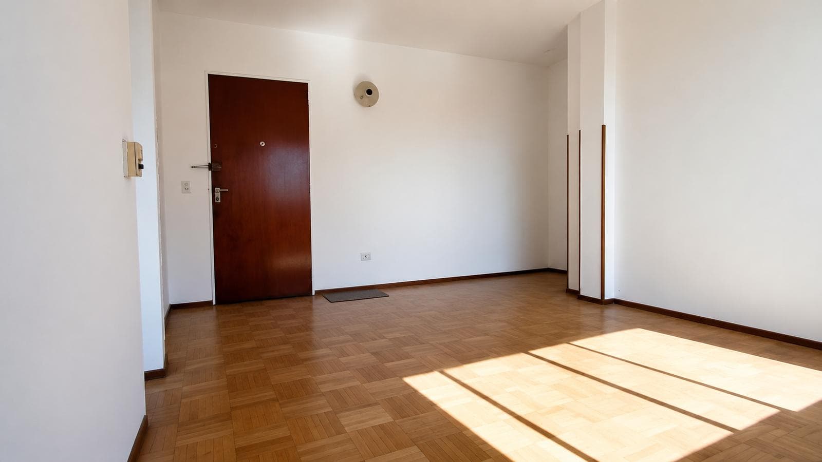 Very bright 2-room apartment for sale in downtown Quilmes