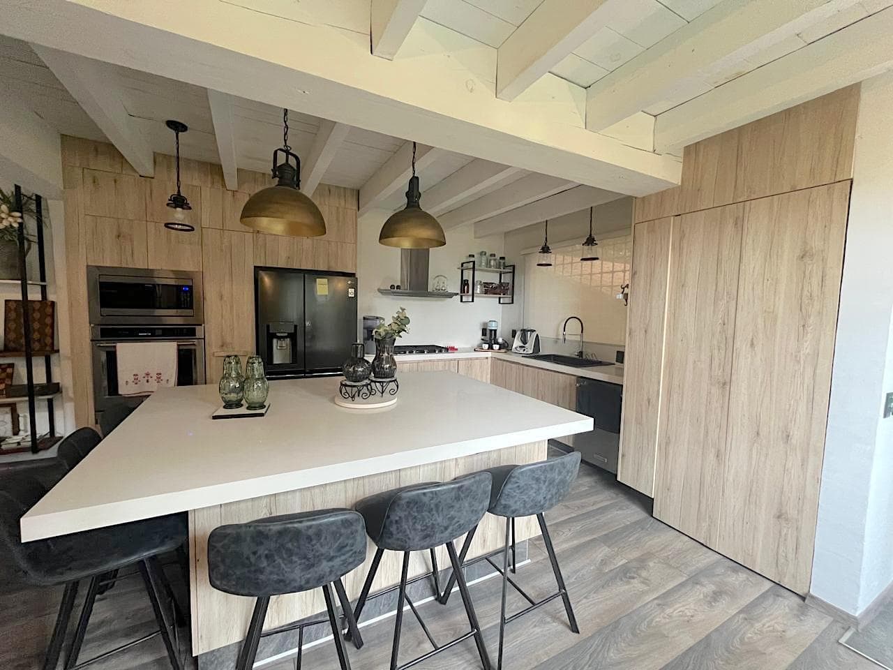 For Sale: Beautiful Cabin-Style House in Avándaro