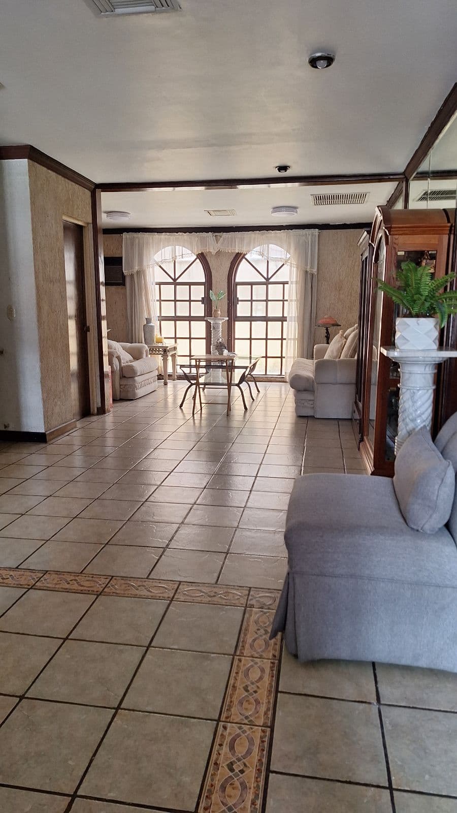 House in Jardines Del Valle