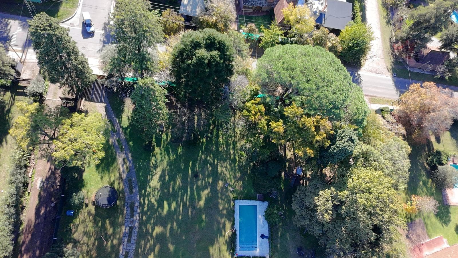 Lot for sale in a gated neighborhood in Bella Vista