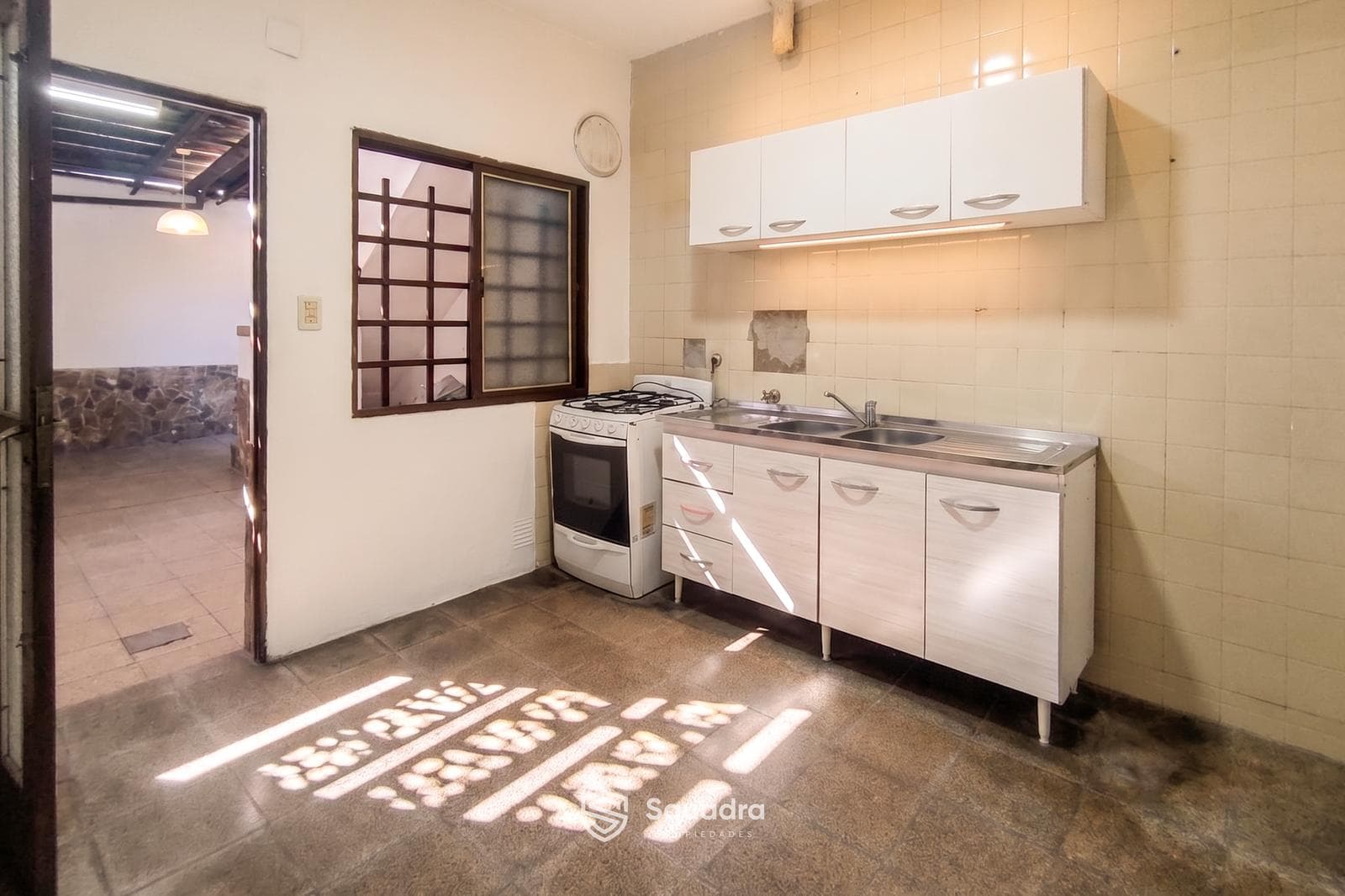 FOR SALE - 2-bedroom house with a patio and a garage. Ntra Sra de la Guardia, Rosario.