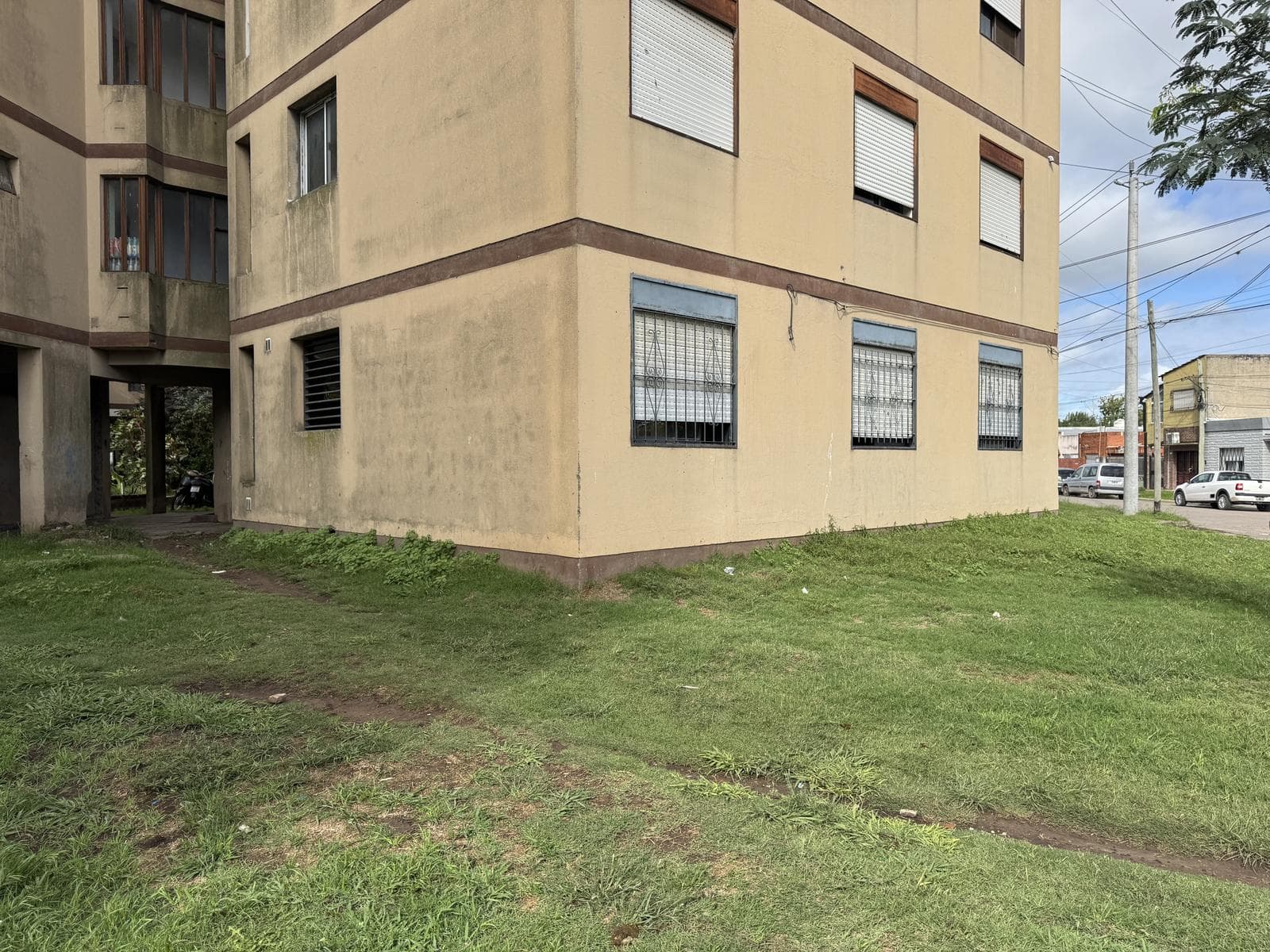 Three-bedroom ground-floor apartment.
