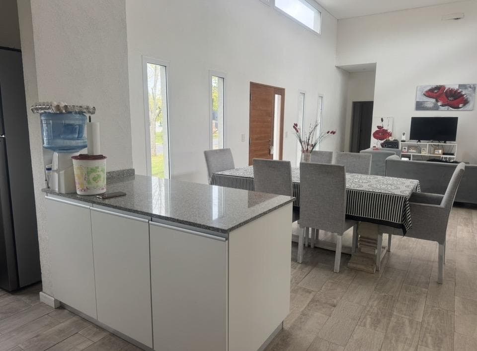 4-room house in the Santa Isabel neighborhood