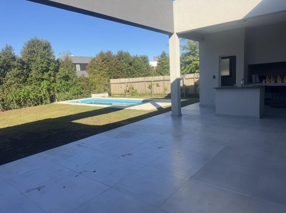 House in the San Matias neighborhood with 6 rooms