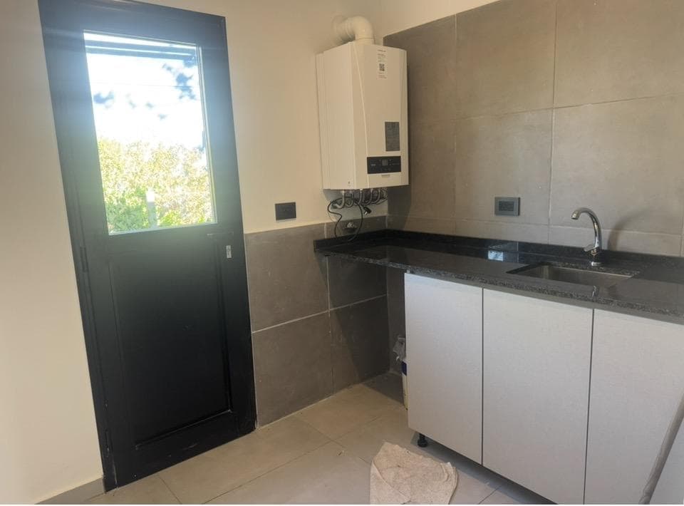 House in the San Matias neighborhood with 6 rooms