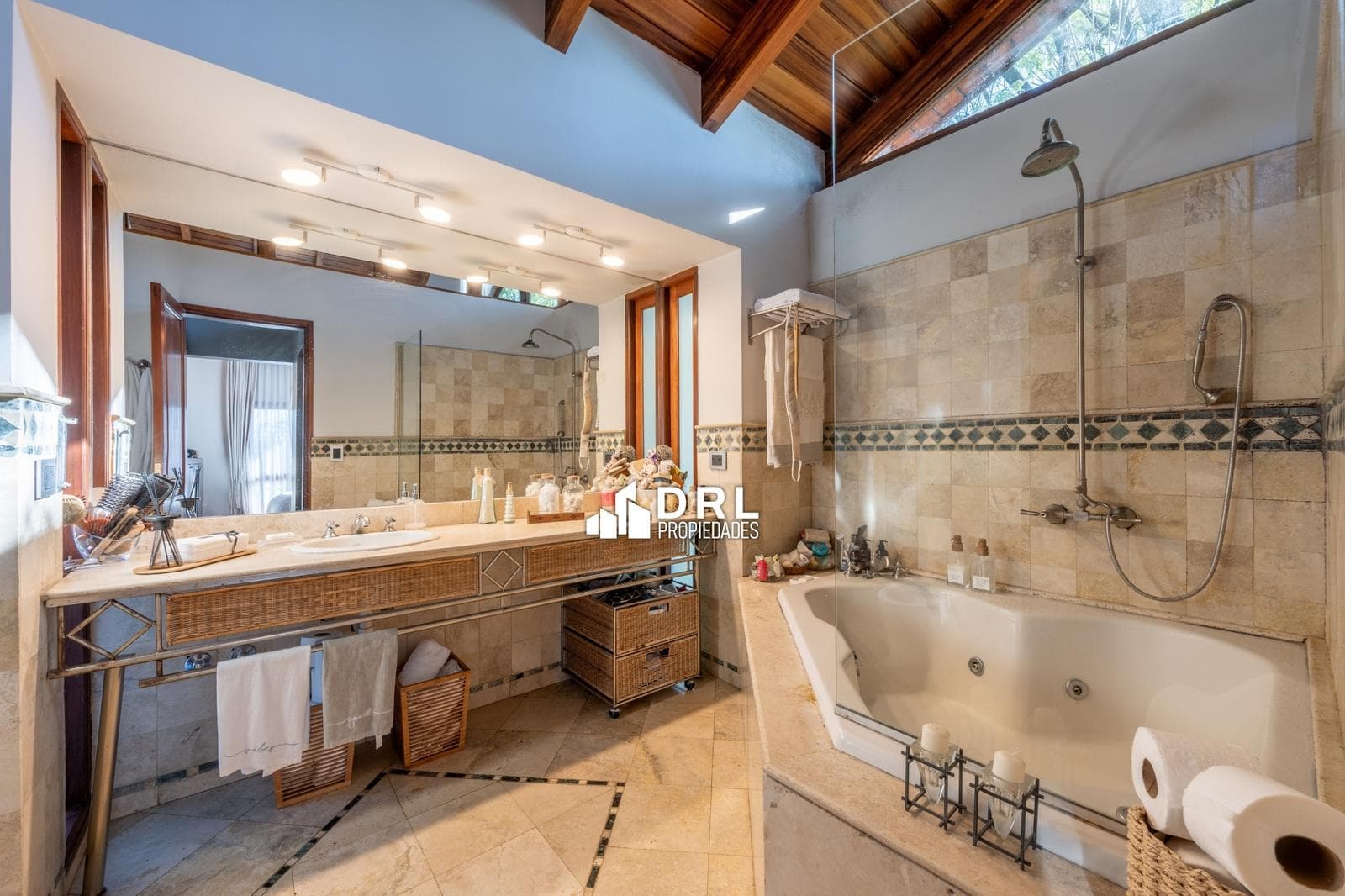Casa en Venta Lomas de la Carolina
