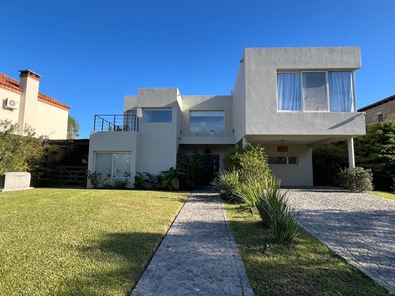 House in San Isidro Labrador