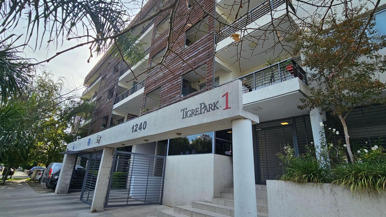 BRAND-NEW 2/3-Bedroom Apartment in Tigre Park 3