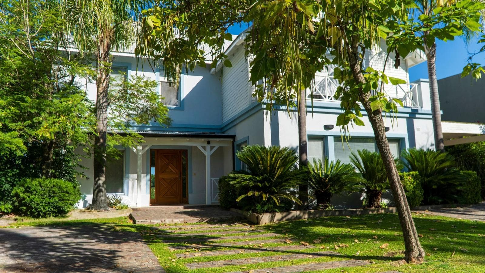 House for Rent in the Los Castores Neighborhood of Nordelta, Near the Lagoon