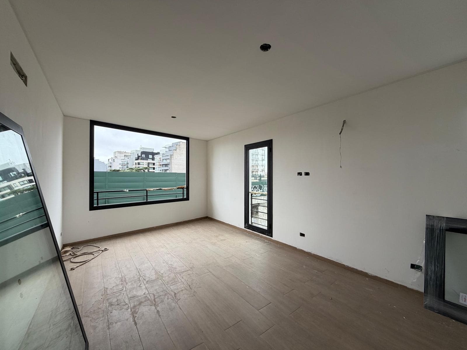 Studio apartment for sale on Darwin Street in the 1200s