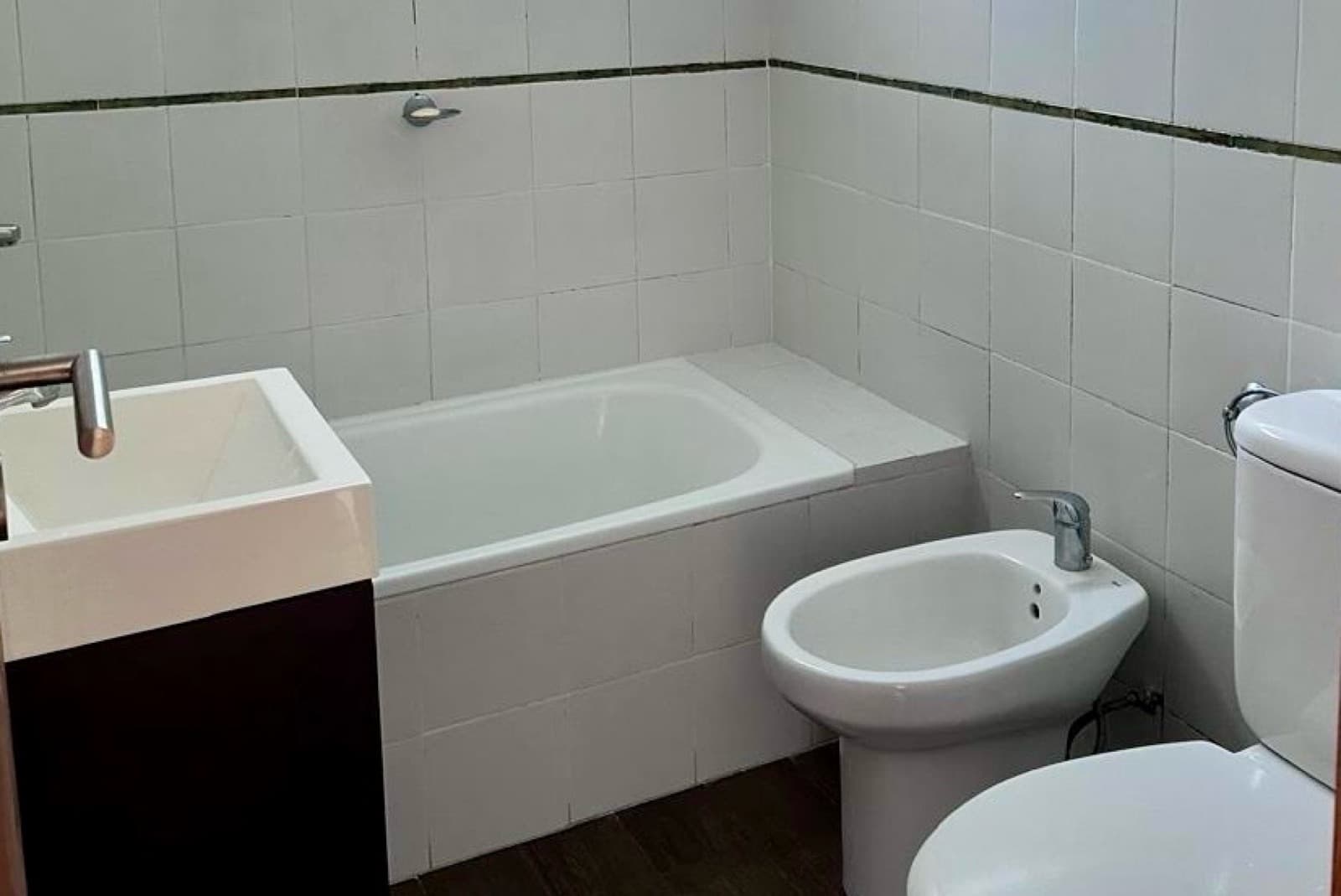 Apartment for rent in the university district: 60th and 8th. 1 bedroom