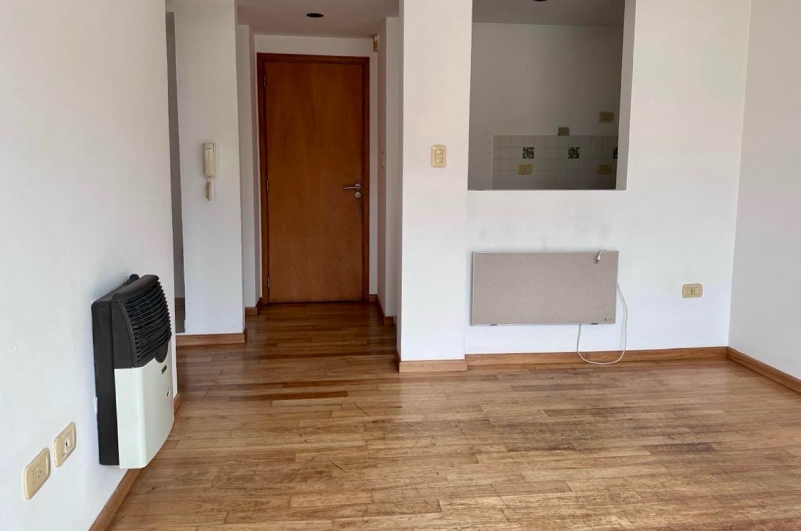 Apartment for rent in the university district: 60th and 8th. 1 bedroom
