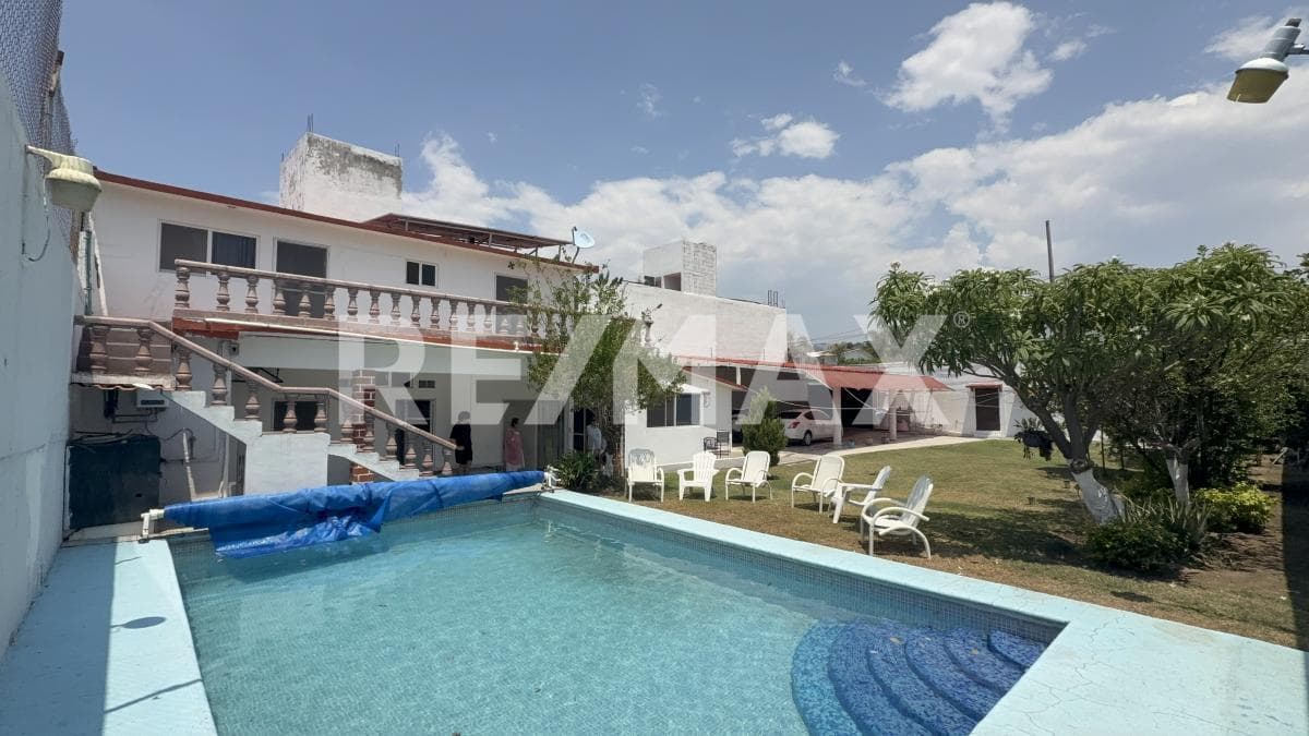 House for Sale in Morelos, Downtown Oaxtepec