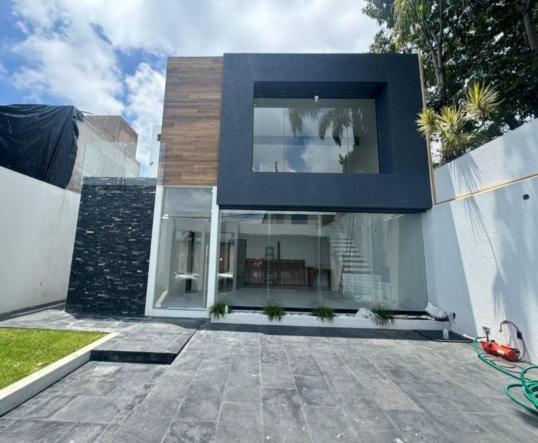 New house for sale in the Lomas del Sol neighborhood, on the way up to Chalma, Cuernavaca, Morelos