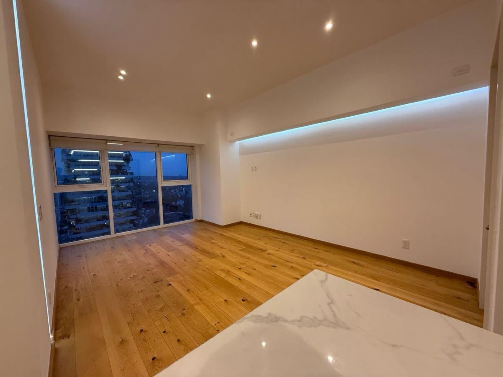 Apartment for sale at Icon San Angel: 2 bedrooms, 2 bathrooms, 2 parking spaces, amenities, security
