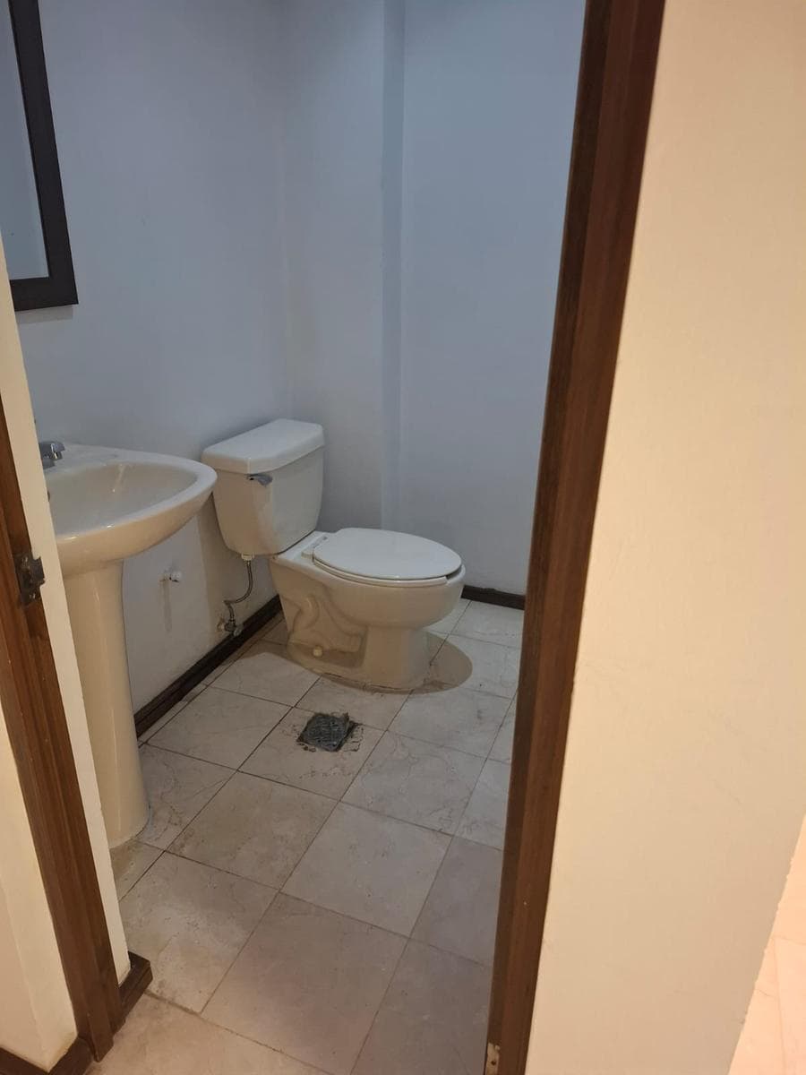 COMMERCIAL SPACE/OFFICE FOR RENT IN SAN JERONIMO