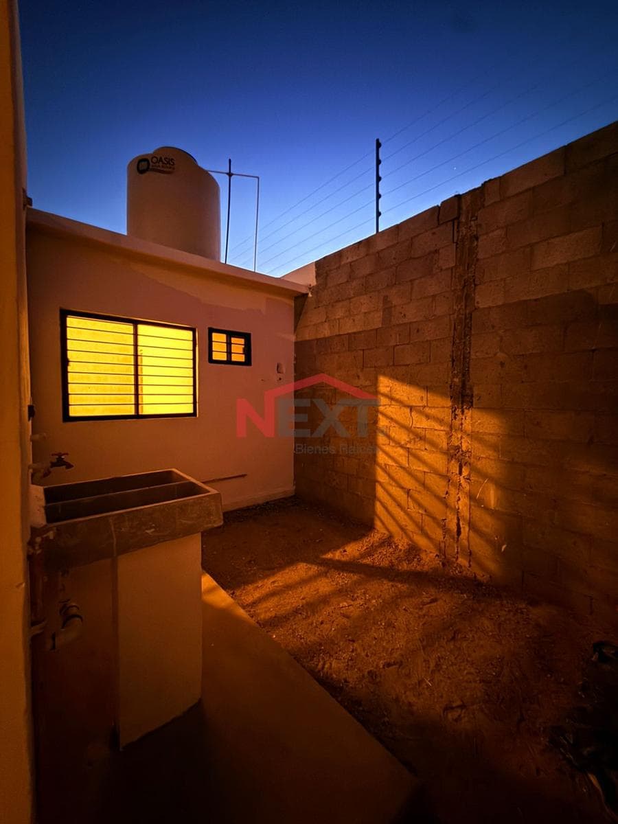 CASA EN VENTA COL. RENACERES