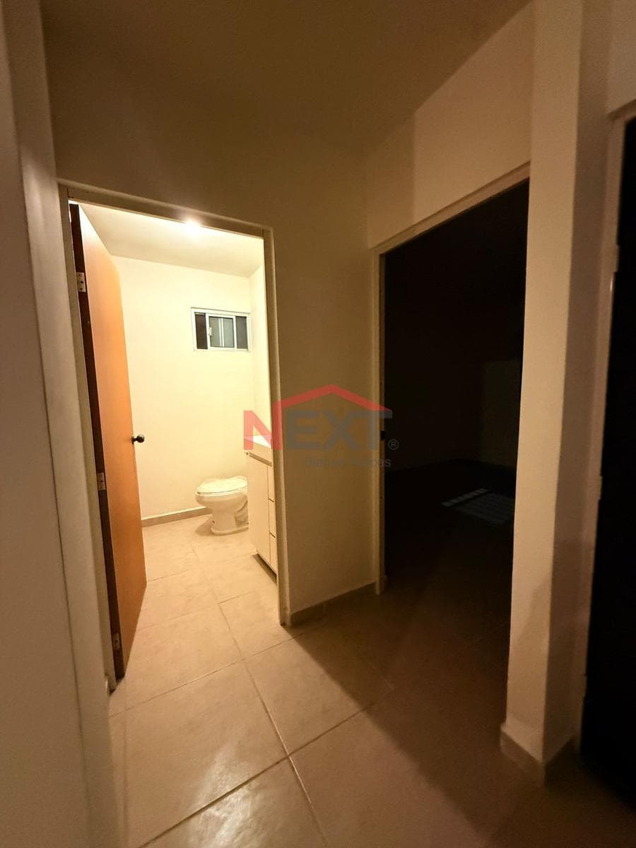 HOUSE FOR SALE IN THE RENACERES NEIGHBORHOOD