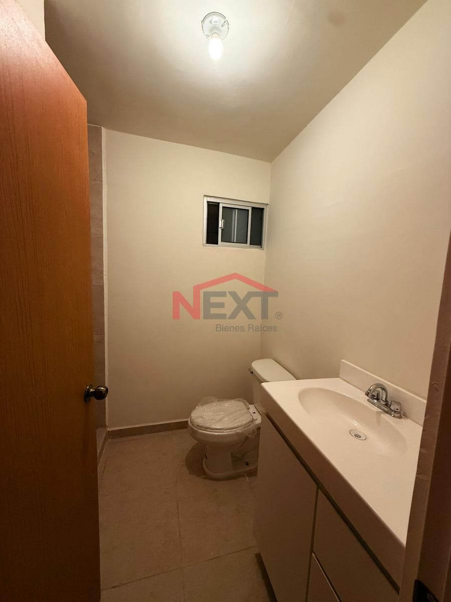 CASA EN VENTA COL. RENACERES