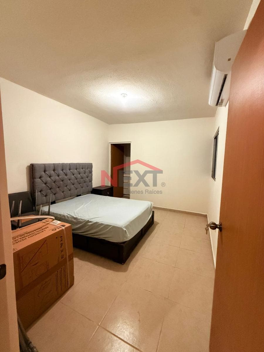 CASA EN VENTA COL. RENACERES