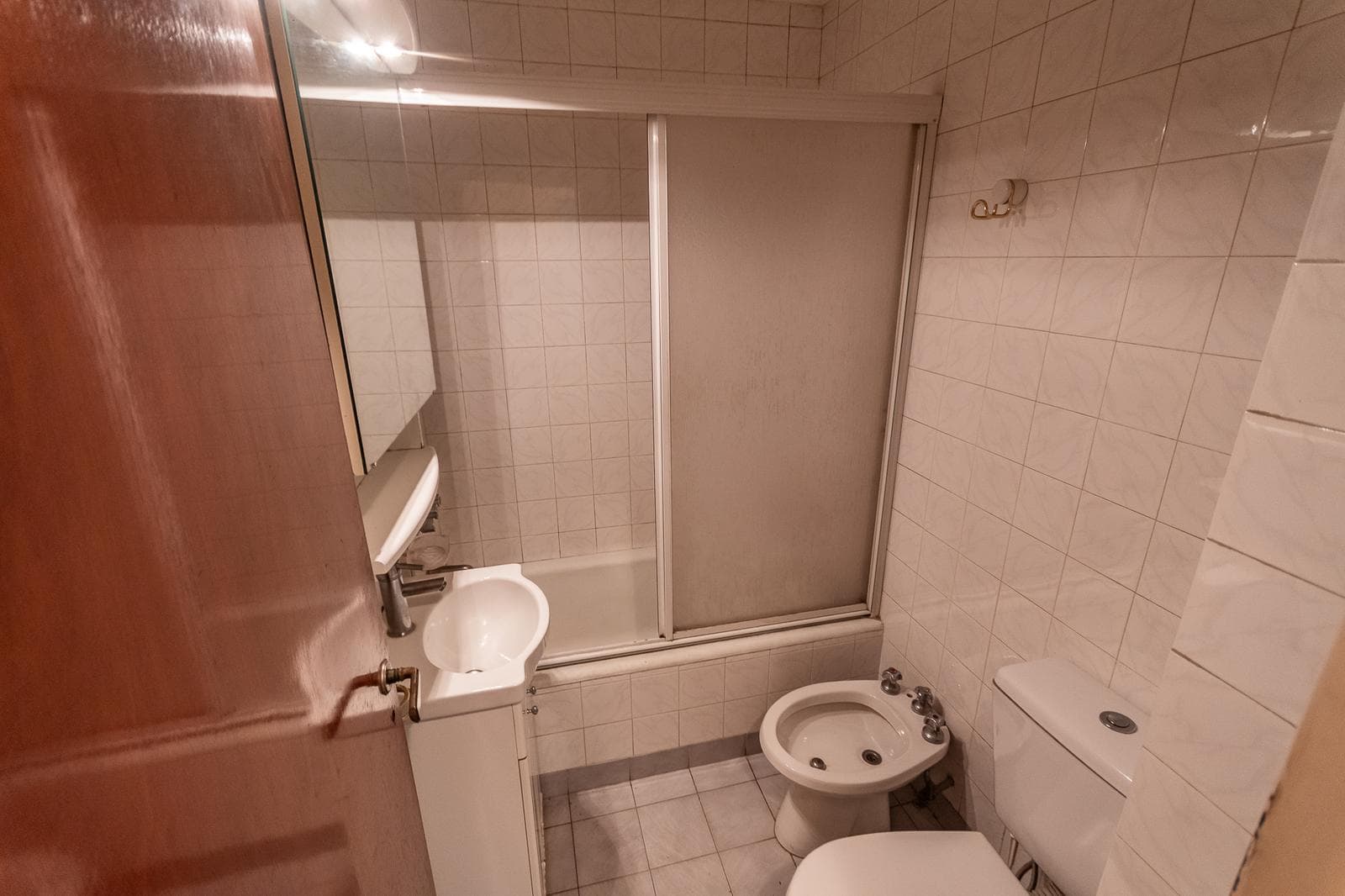 Spacious 4-room apartment for sale in Barrio Norte.