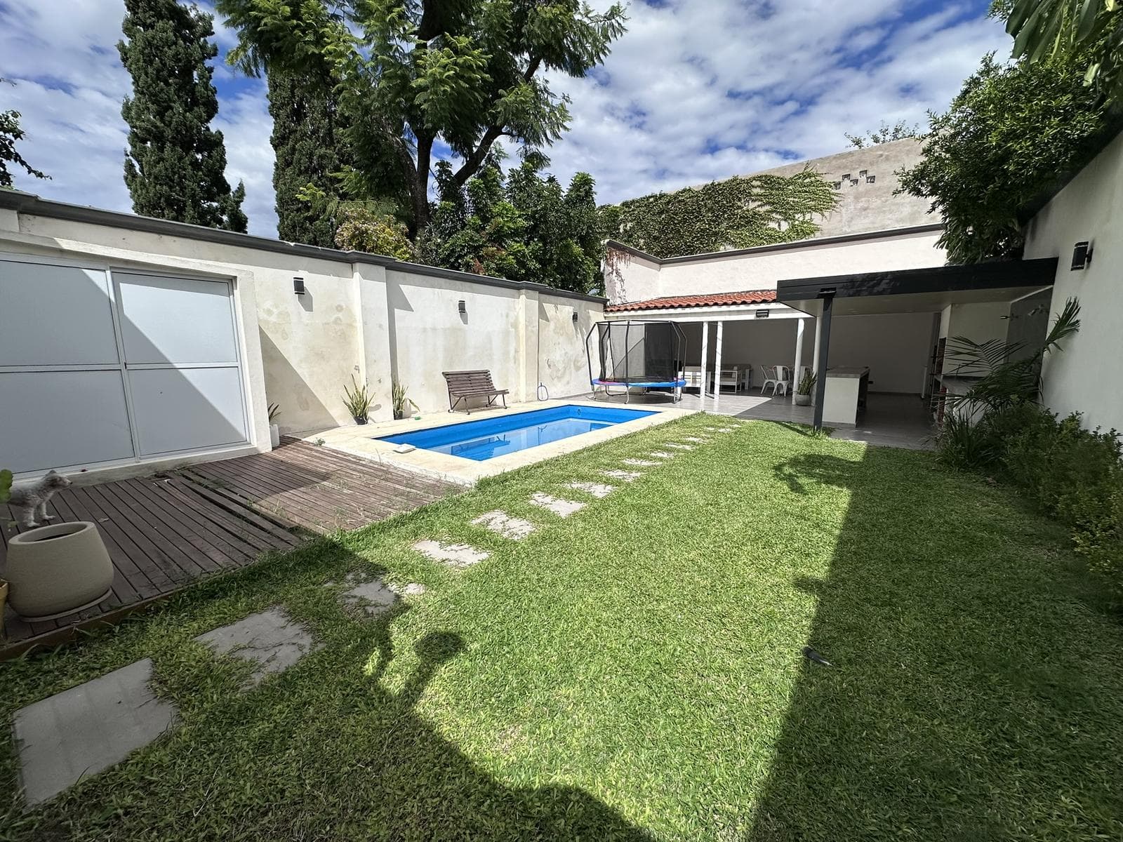 FOR SALE: House in the España y Hospitales neighborhood