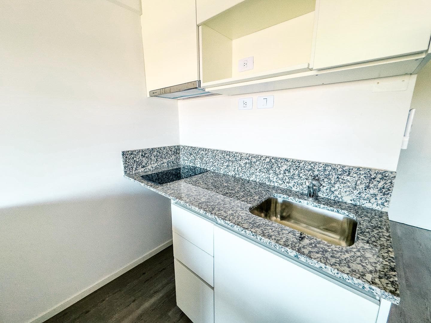 Brand-New 4-Room Apartment for Sale in Barracas