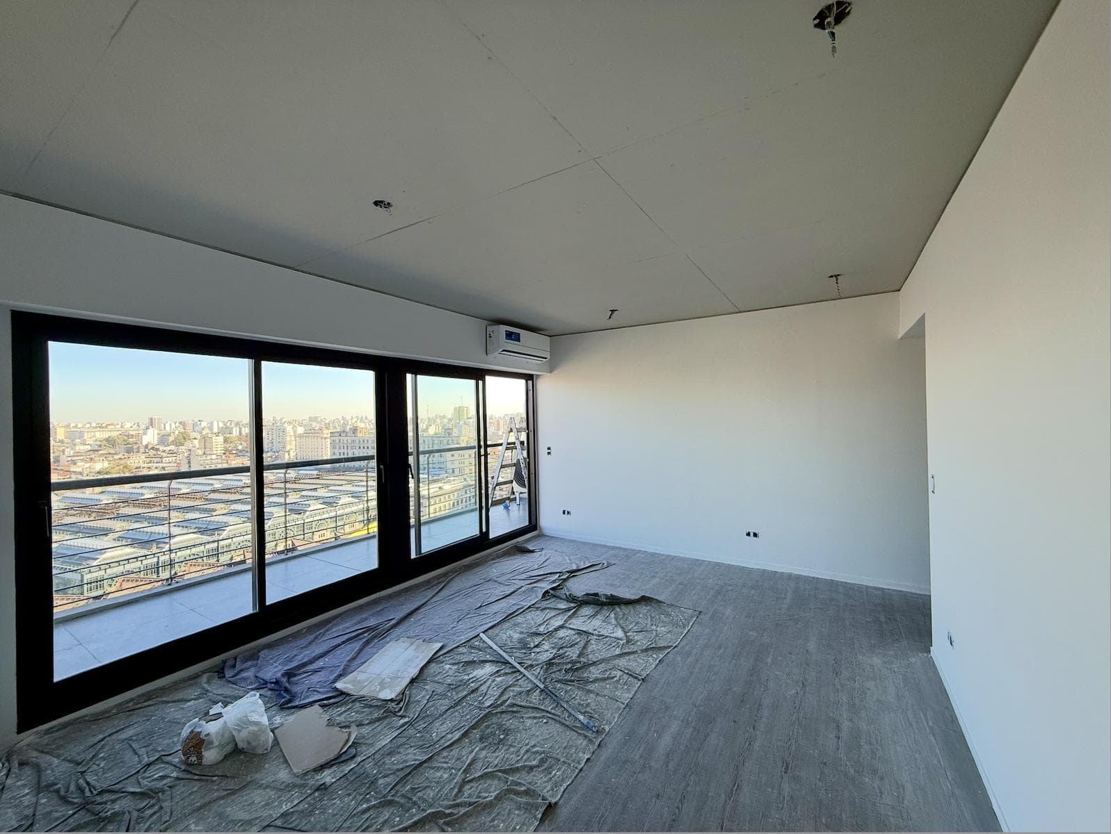 Brand-New 4-Room Apartment for Sale in Barracas