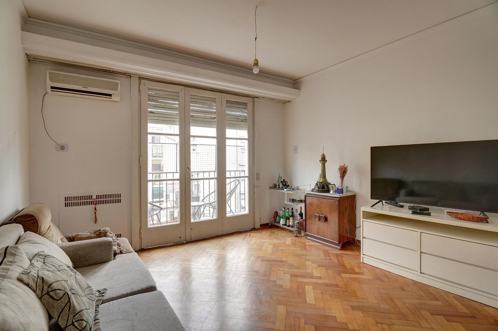 3-room apartment for sale with a separate room, in the Caballito Norte neighborhood.