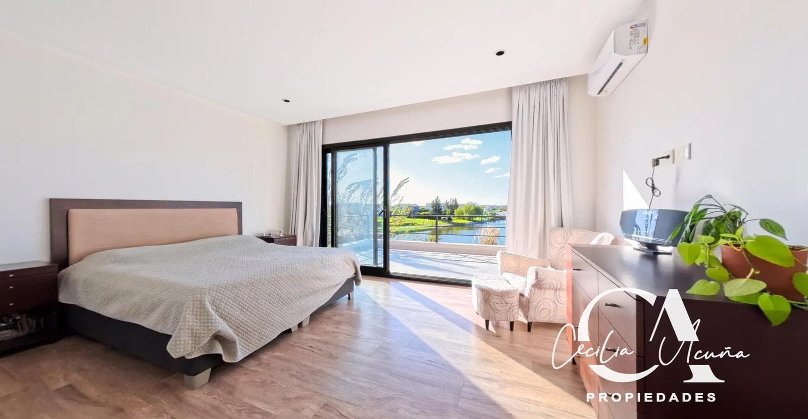 House for Sale in San Sebastián a la Laguna