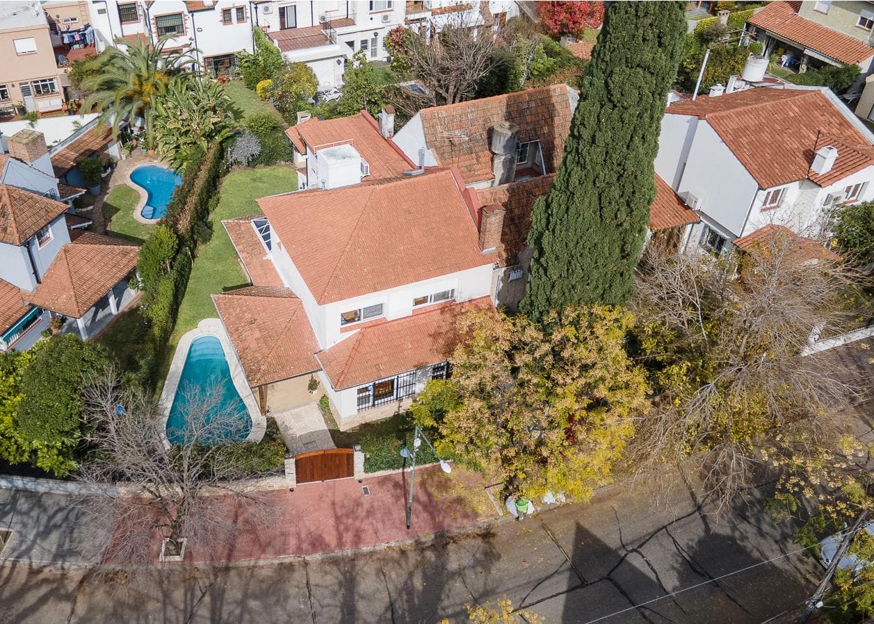 Venta Casa 5 ambientes Martinez Pileta Jardin Parrilla APTO CREDITO- PERMUTA-