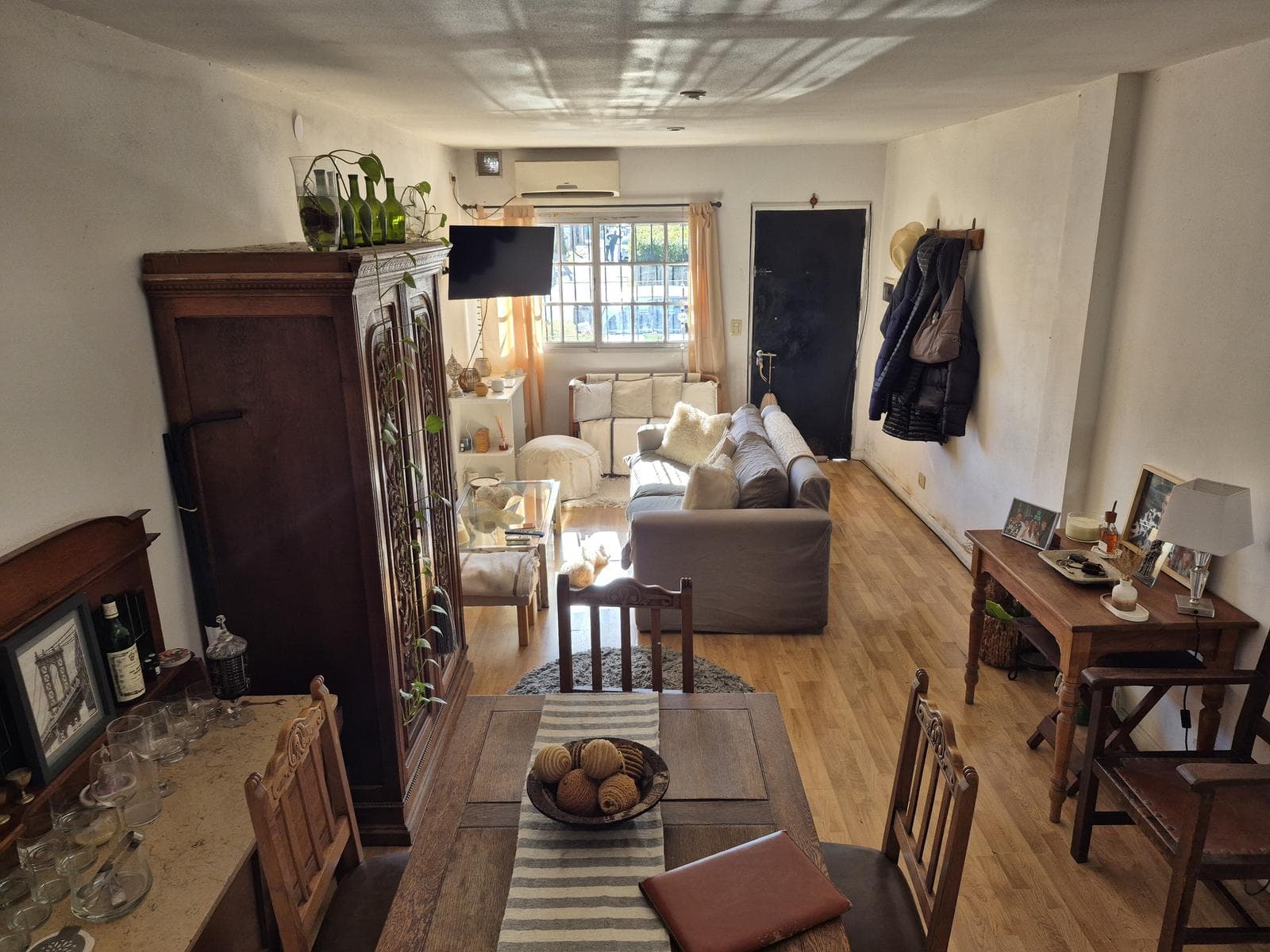 Triplex Apartment for Sale in Downtown Tigre with a Garden—NO MAINTENANCE FEES—Qualifies for Financing