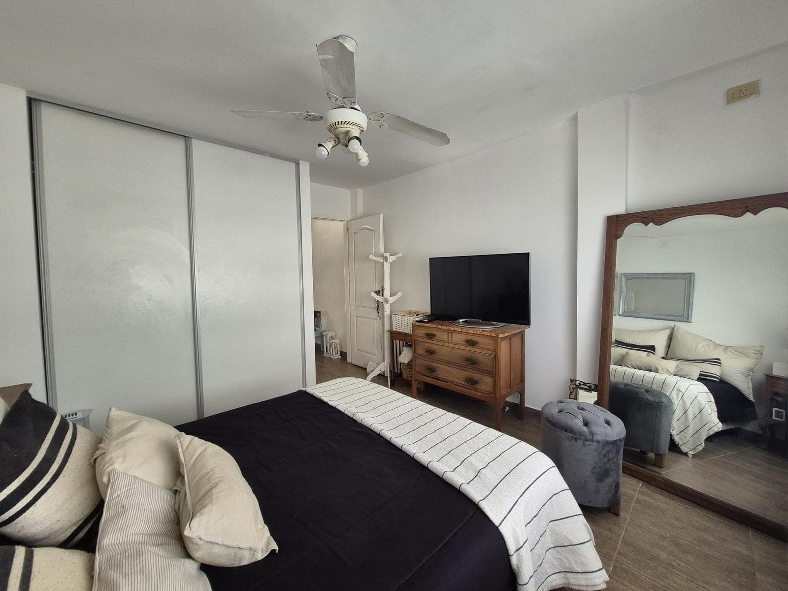 Triplex Apartment for Sale in Downtown Tigre with a Garden—NO MAINTENANCE FEES—Qualifies for Financing