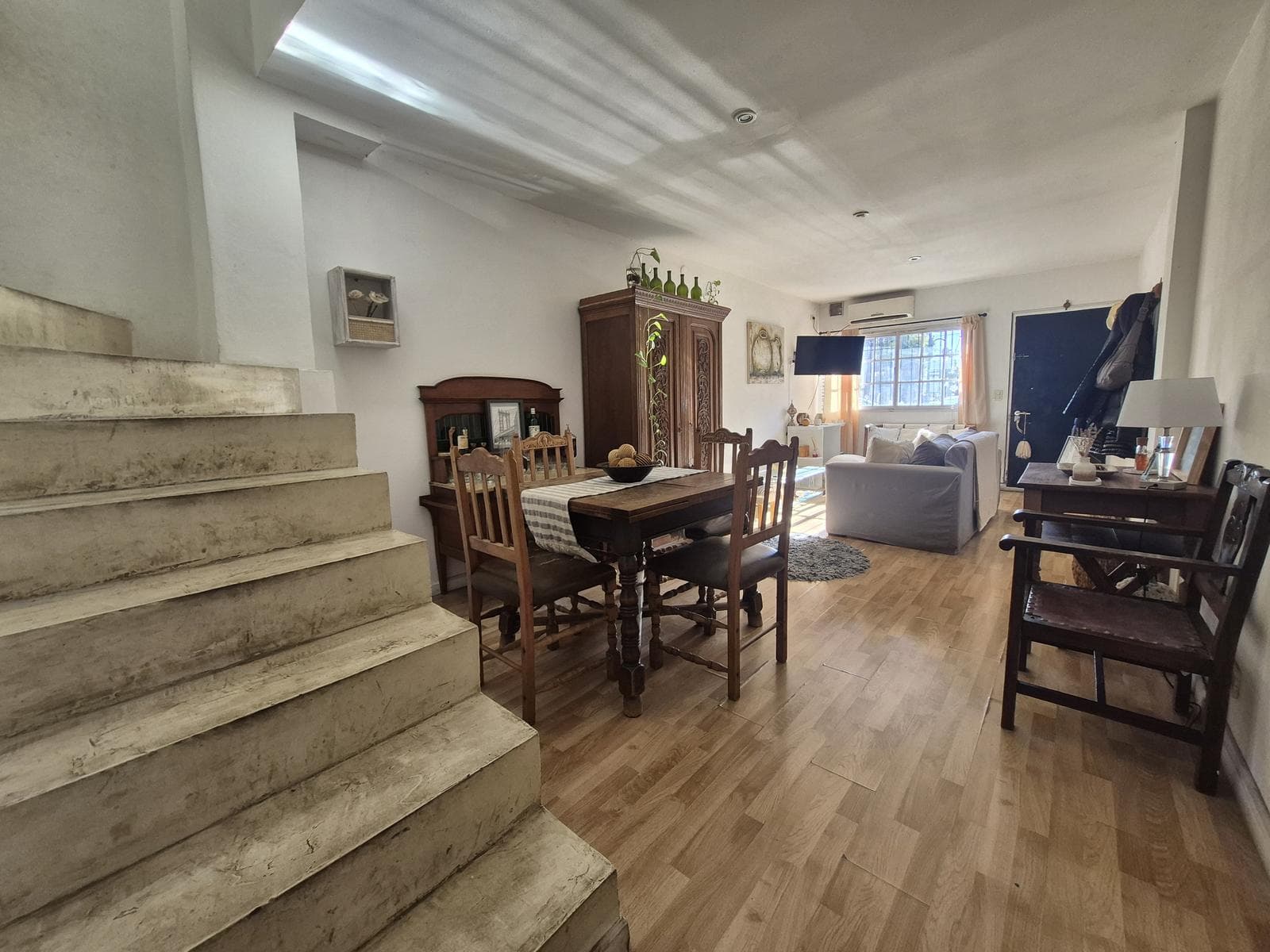 Triplex Apartment for Sale in Downtown Tigre with a Garden—NO MAINTENANCE FEES—Qualifies for Financing