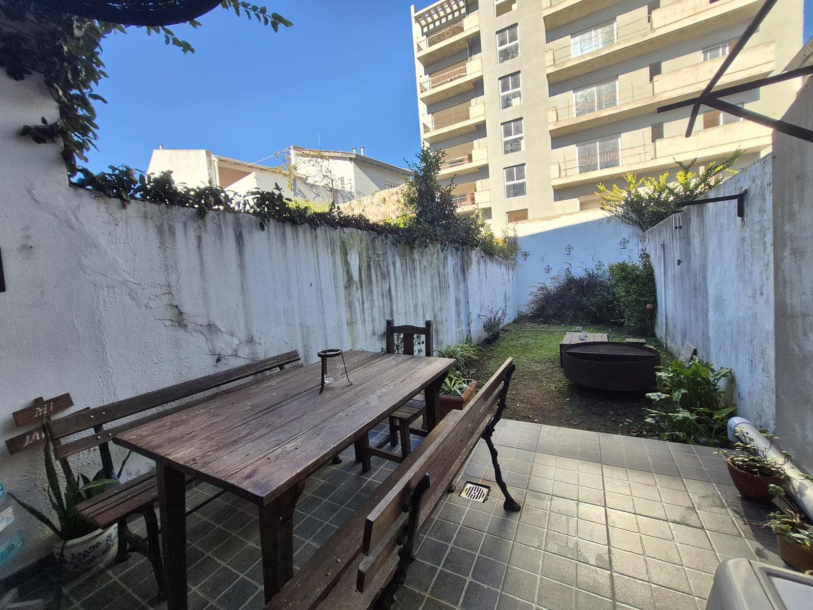Triplex Apartment for Sale in Downtown Tigre with a Garden—NO MAINTENANCE FEES—Qualifies for Financing