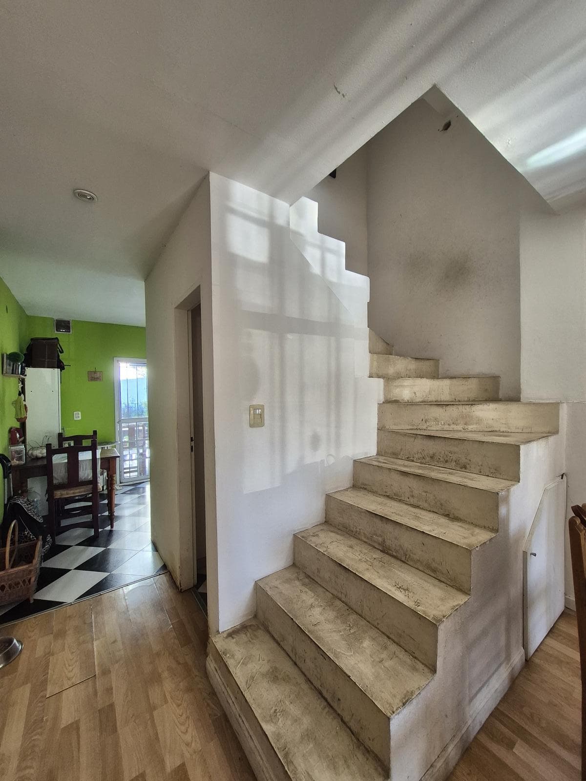 Triplex Apartment for Sale in Downtown Tigre with a Garden—NO MAINTENANCE FEES—Qualifies for Financing
