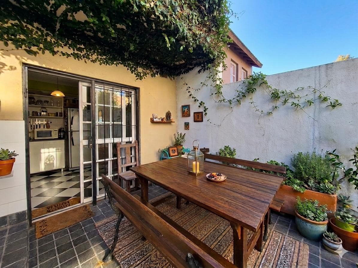 Triplex Apartment for Sale in Downtown Tigre with a Garden—NO MAINTENANCE FEES—Qualifies for Financing