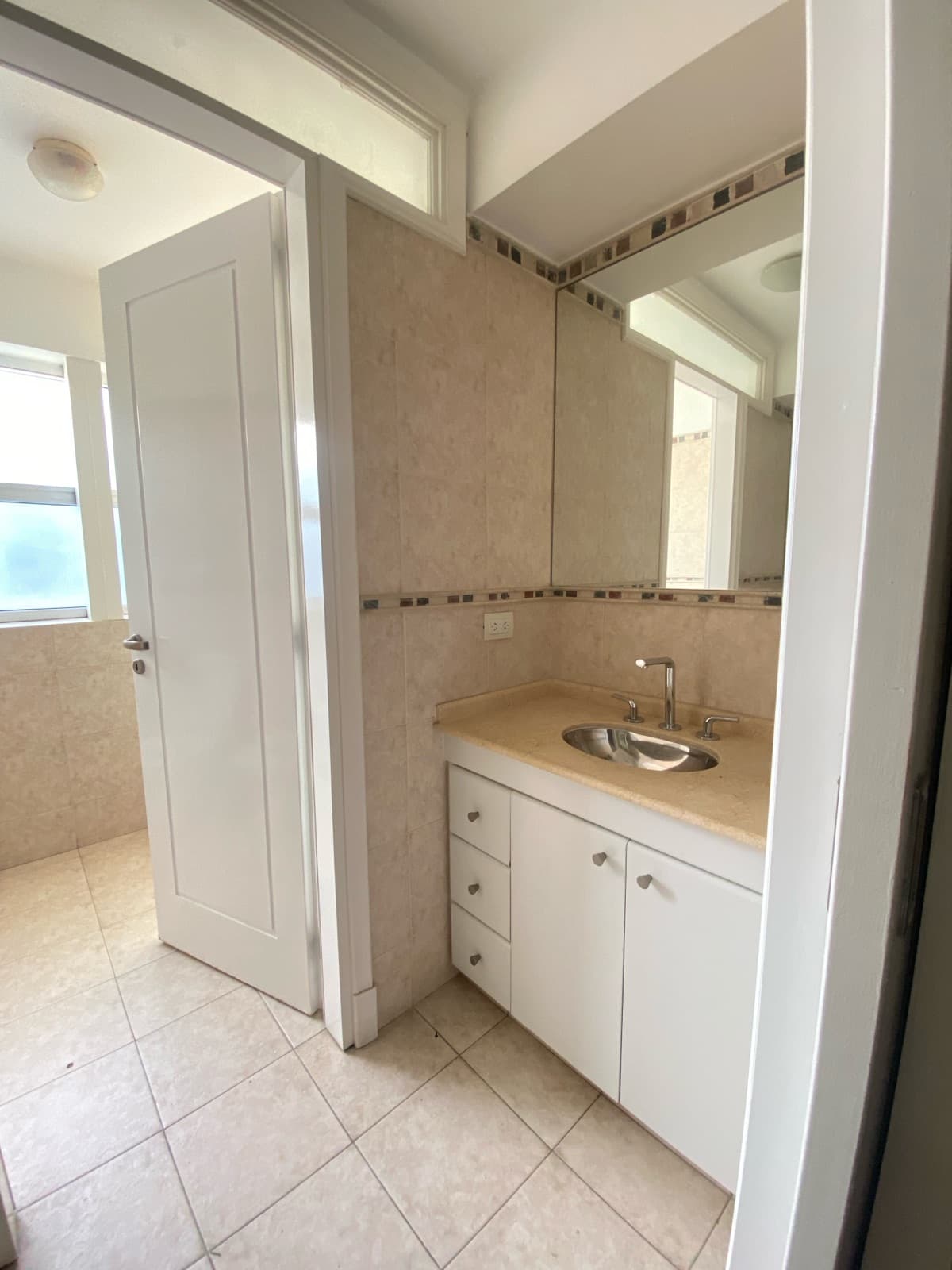 HOUSE FOR RENT IN COSTA VERDE