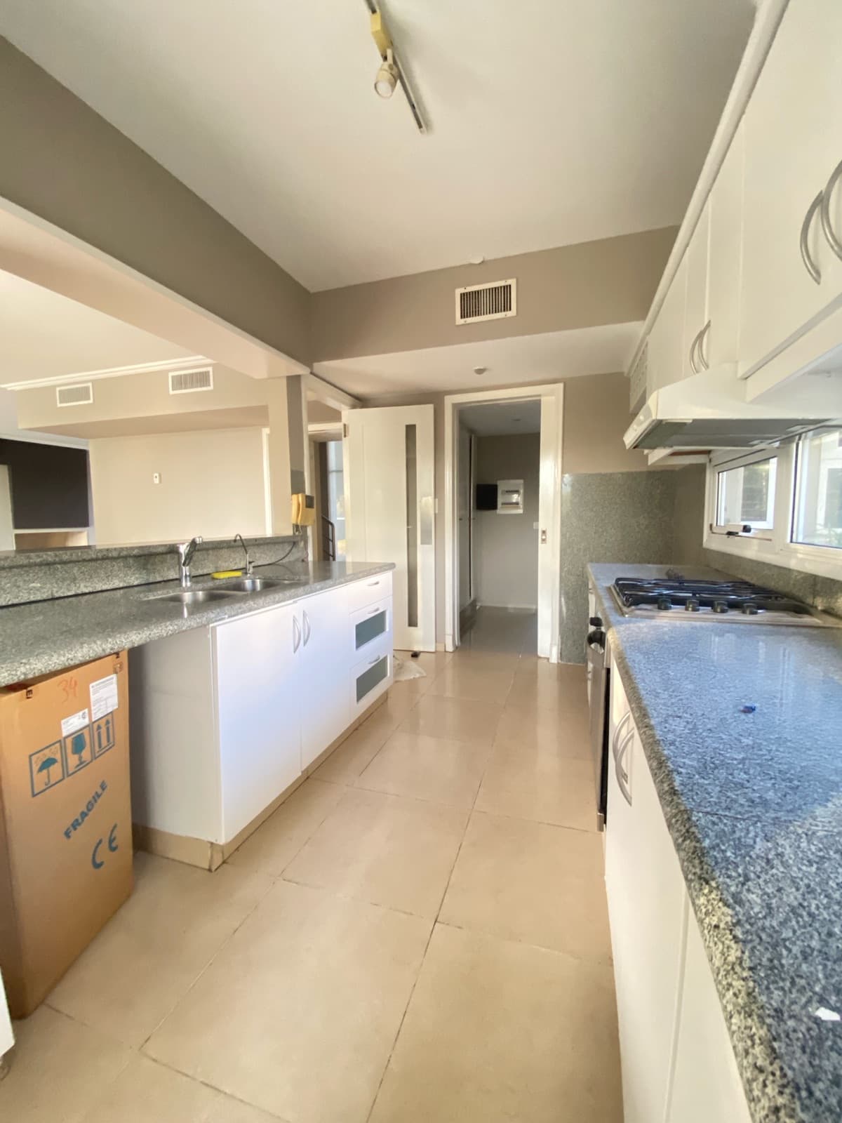 HOUSE FOR RENT IN COSTA VERDE