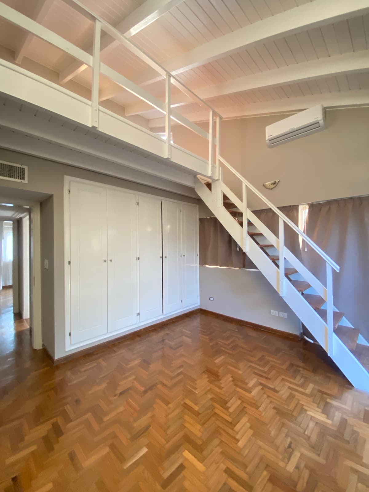 HOUSE FOR RENT IN COSTA VERDE