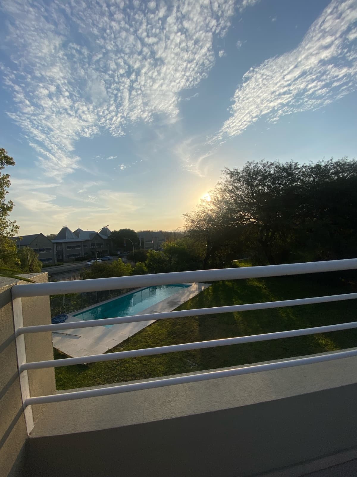 HOUSE FOR RENT IN COSTA VERDE