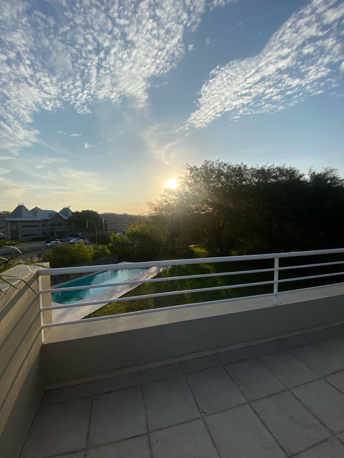 HOUSE FOR RENT IN COSTA VERDE