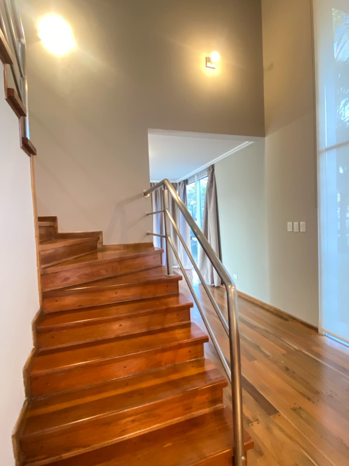 HOUSE FOR RENT IN COSTA VERDE