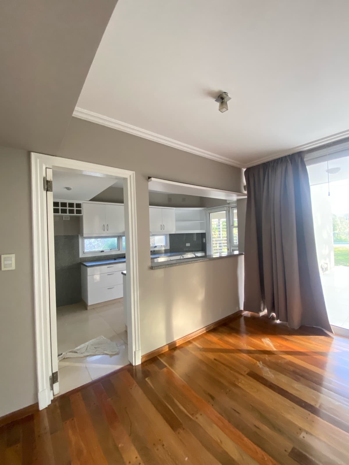 HOUSE FOR RENT IN COSTA VERDE