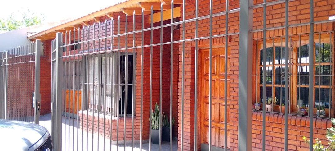 House in El Plumerillo, QUALIFIES FOR A LOAN