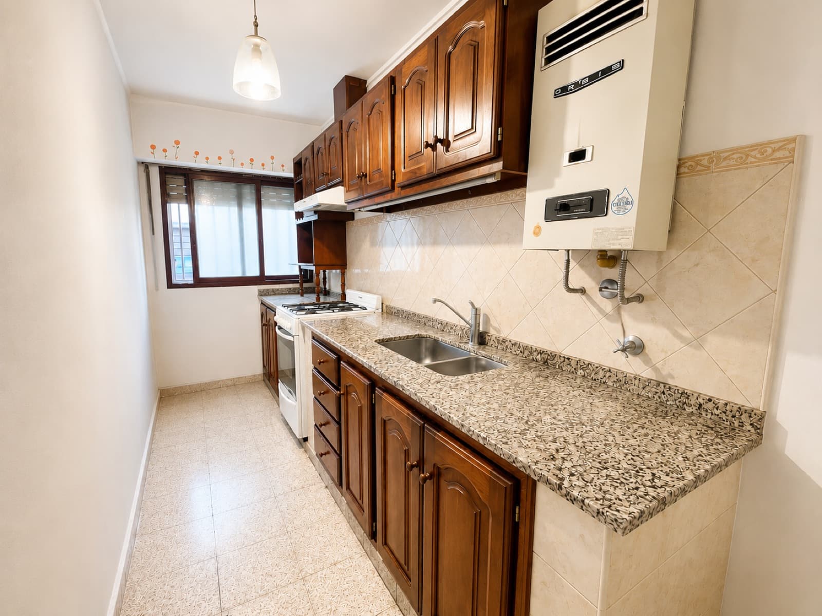 Three-Bedroom Apartment for Sale in Abasto