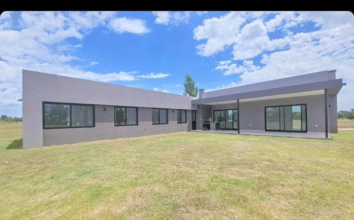 House in Santa Ines