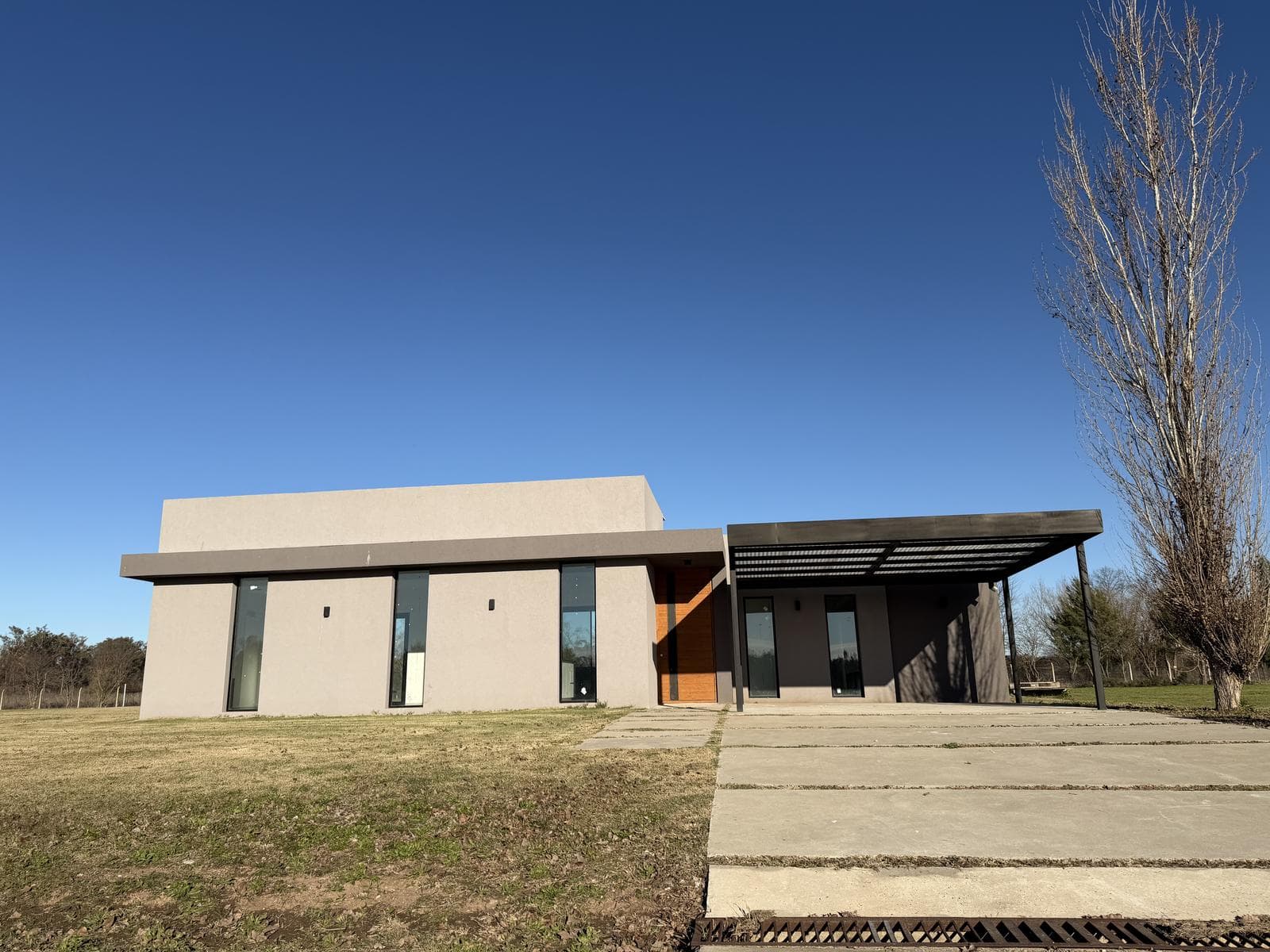 House in Santa Ines