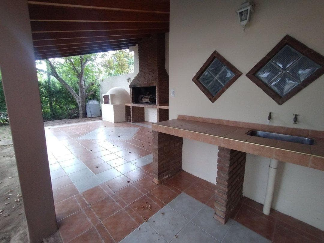 House for sale with a garden, pool, and barbecue area in Las Compuertas