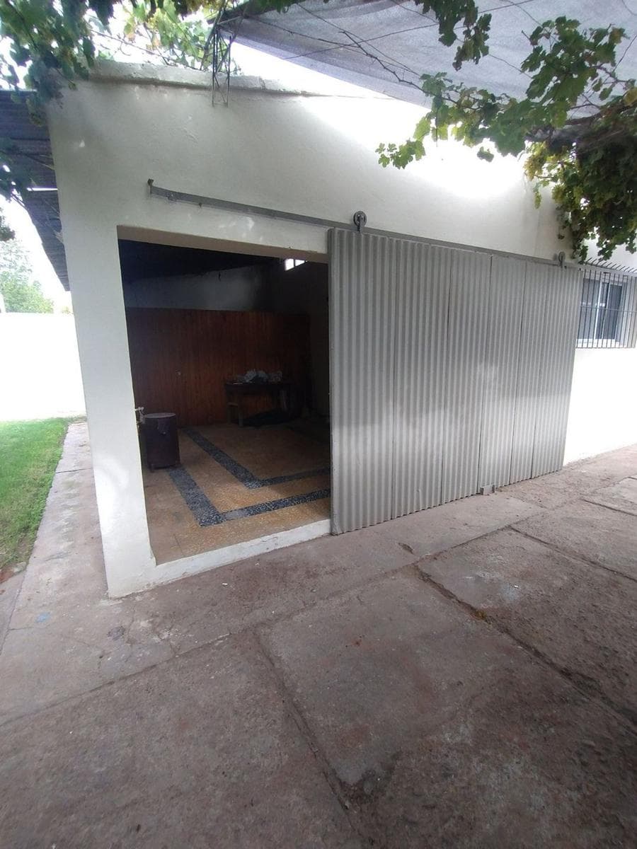 House for sale with a garden, pool, and barbecue area in Las Compuertas